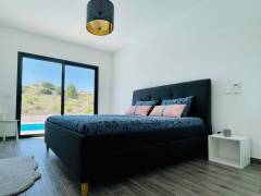 bed room poolside (queensize 160x200) 4